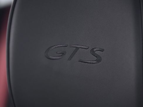 Used 2025 Porsche Macan GTS image 31