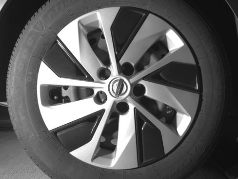 Used 2025 Nissan Sentra S FWD image 15