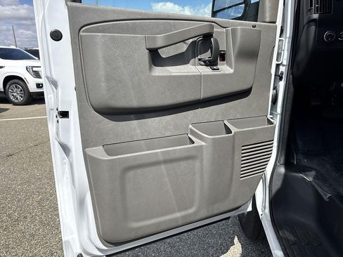 New 2026 GMC Savana 2500 w/ Driver Convenience Package RWD image 16
