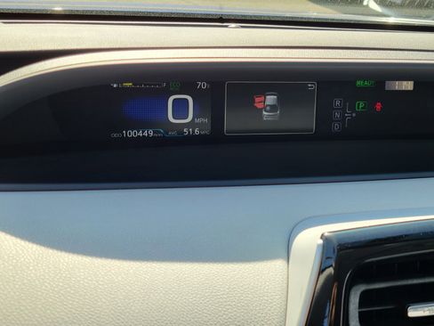 Used 2016 Toyota Prius Four image 19