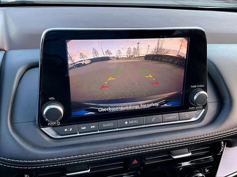 Used 2022 Nissan Rogue SV w/ SV Premium Package image 13