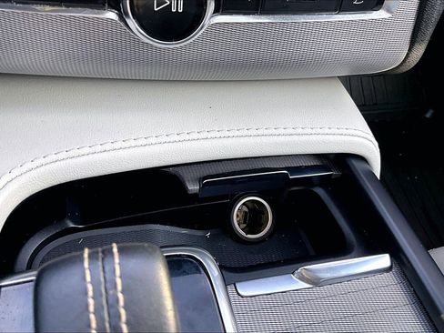 Used 2022 Volvo XC90 T8 R-Design w/ Advanced Package image 32