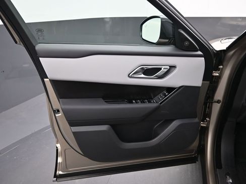 New 2026 Land Rover Range Rover Velar Dynamic SE AWD/4WD image 18