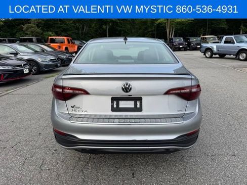 Used 2023 Volkswagen Jetta SE FWD image 5