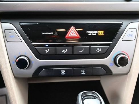 Used 2018 Hyundai Elantra SEL FWD image 20