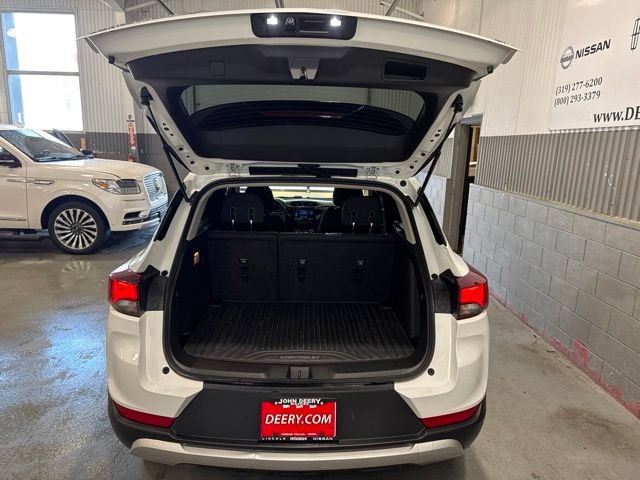 Used 2023 Chevrolet TrailBlazer LT w/ Convenience Package AWD/4WD image 13