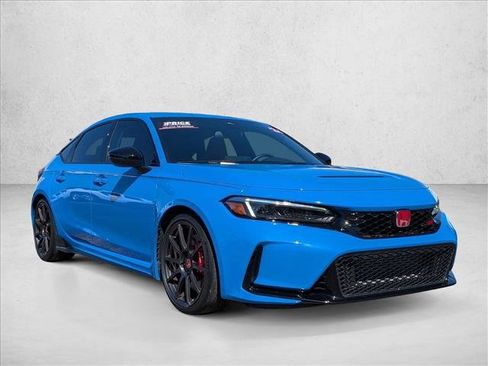 Used 2024 Honda Civic Type R image 3