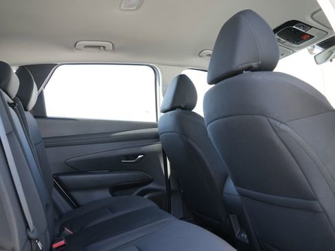 Certified 2025 Hyundai Tucson SE image 15