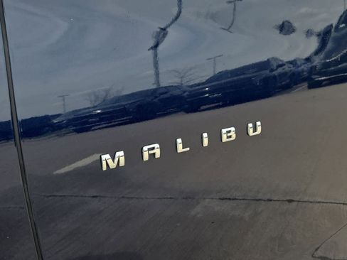 Used 2018 Chevrolet Malibu LT w/ Driver Confidence Package image 11