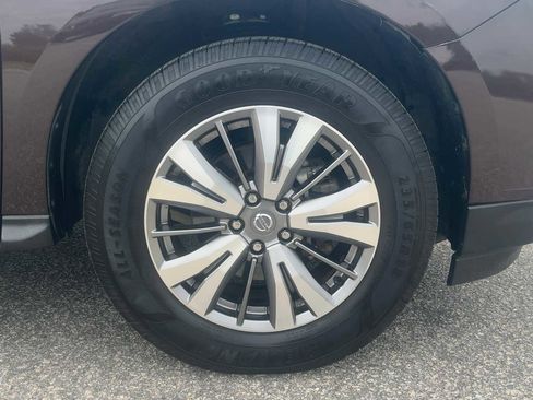 Used 2019 Nissan Pathfinder SL FWD image 37