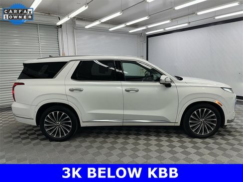 Used 2023 Hyundai Palisade Calligraphy image 6