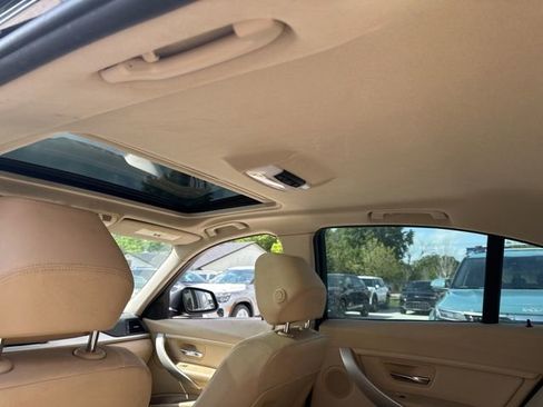 Used 2014 BMW 320i xDrive Sedan AWD/4WD image 14