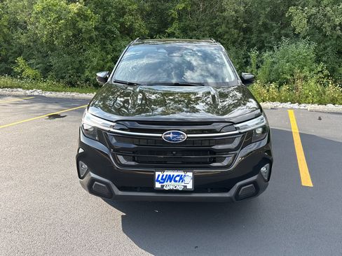Used 2025 Subaru Forester Touring w/ Popular Package - Touring AWD/4WD image 2