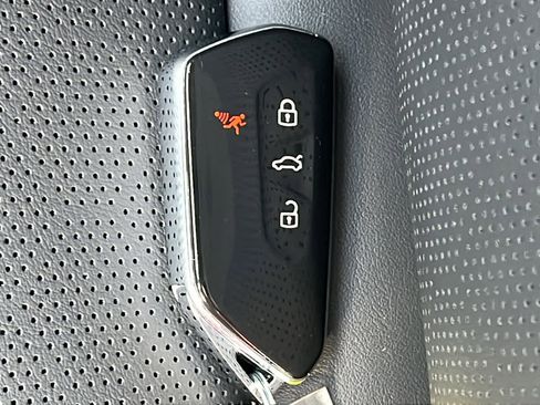 New 2026 Volkswagen ID.4 Pro S image 29