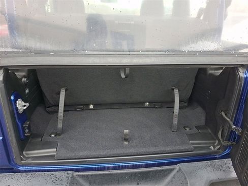 Used 2018 Jeep Wrangler Sport image 28