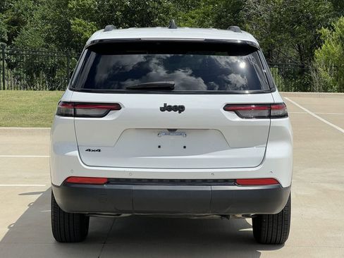 Used 2024 Jeep Grand Cherokee L Altitude AWD/4WD image 4