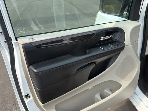 Used 2014 Dodge Grand Caravan SE w/ Quick Order Package 29E SE FWD image 10