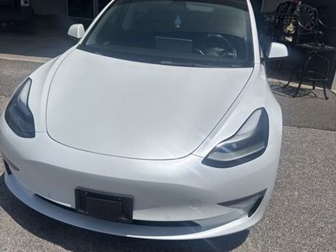 Used 2022 Tesla Model 3 Long Range AWD/4WD image 2