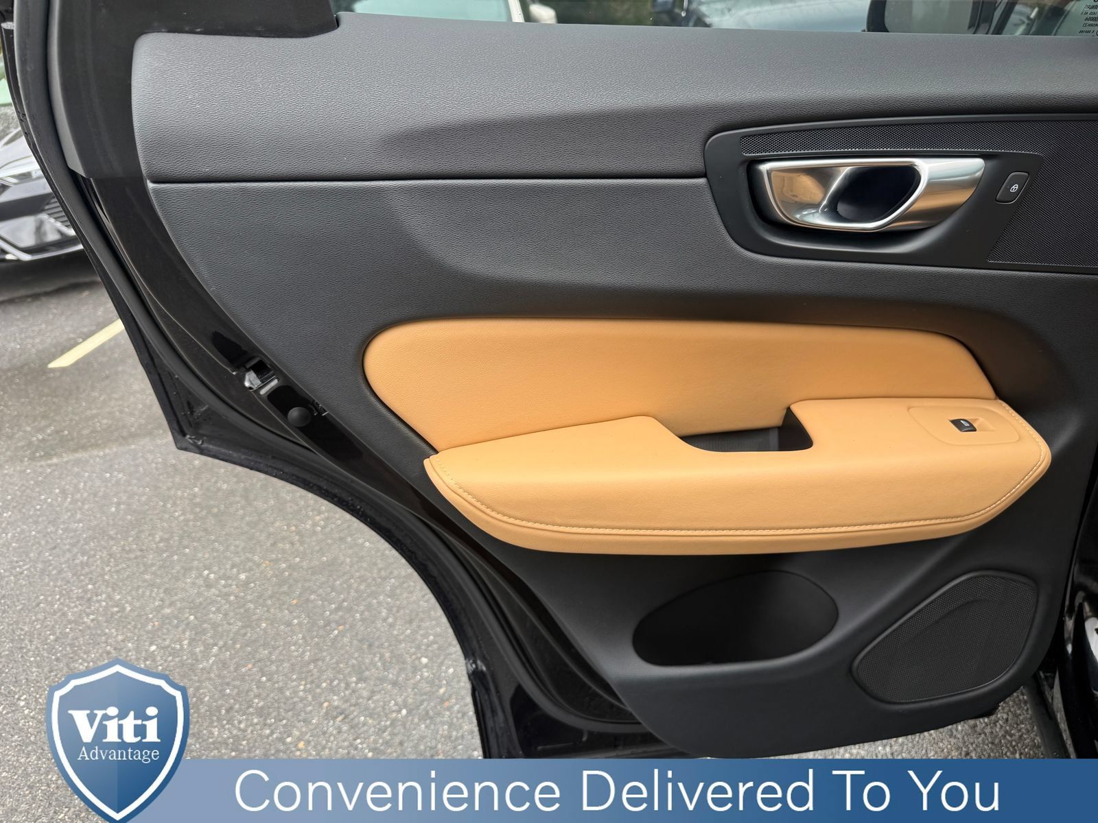 Certified 2024 Volvo XC60 T8 Ultimate AWD/4WD image 20