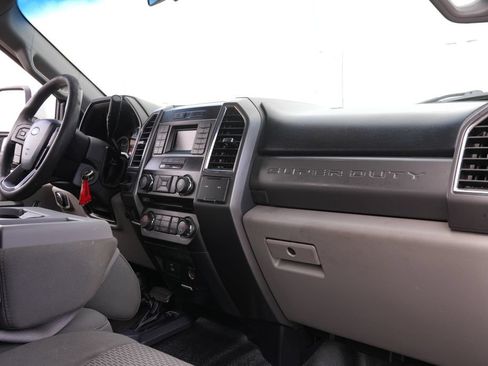 Used 2017 Ford F250 XLT AWD/4WD image 21