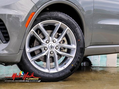 Used 2024 Dodge Durango GT image 2