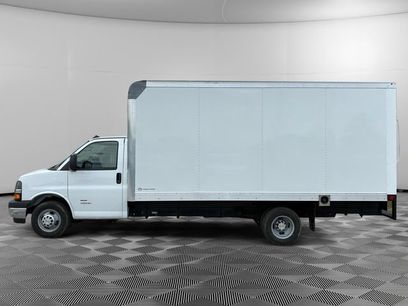 New 2026 Chevrolet Express 4500 w/ Power Convenience Package