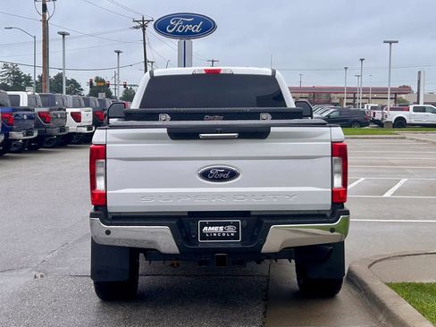 Used 2019 Ford F250 XLT w/ XLT Premium Package AWD/4WD image 5