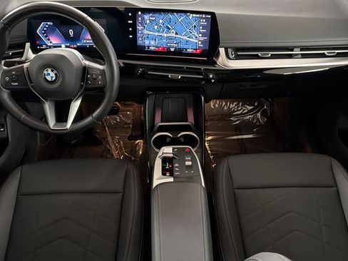 Used 2023 BMW X1 xDrive28i w/ Convenience Package image 3