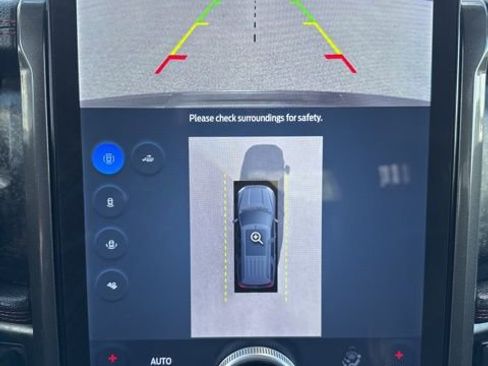 Used 2024 Ford Expedition Limited image 25