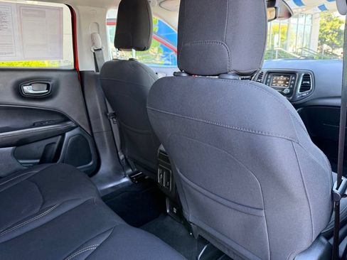 Used 2018 Jeep Compass Sport AWD/4WD image 40