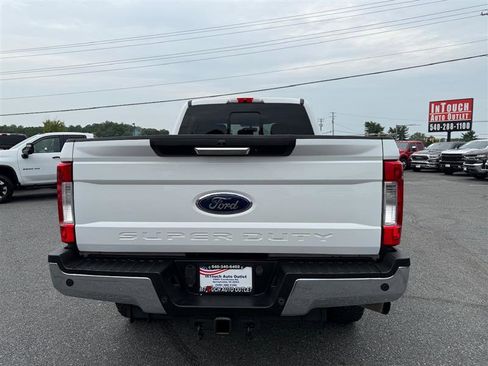 Used 2019 Ford F250 Lariat w/ Lariat Value Package image 8