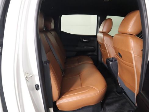 Used 2019 Toyota Tacoma TRD Off-Road image 23