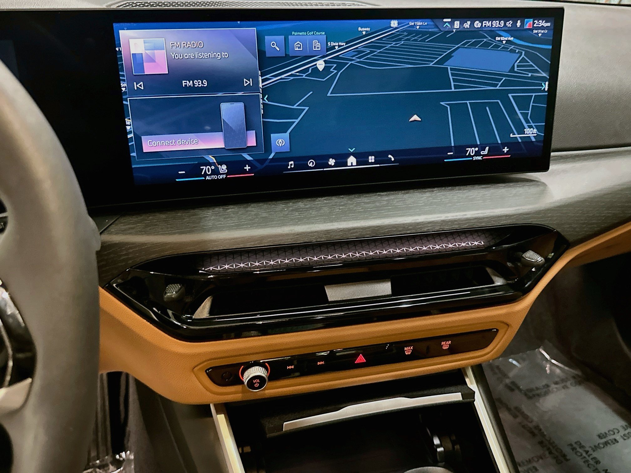 Certified 2025 BMW 330i Sedan w/ Premium Package RWD image 14