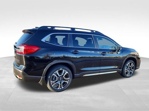 Used 2026 Subaru Ascent Limited AWD/4WD image 2