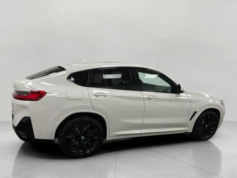 Used 2025 BMW X4 xDrive30i w/ Premium Package AWD/4WD image 2