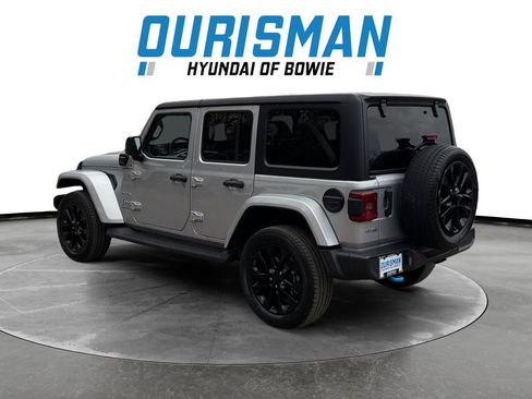 Used 2023 Jeep Wrangler Unlimited Sahara w/ Cold Weather Group image 4