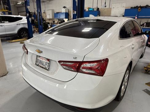 Used 2019 Chevrolet Malibu LT FWD image 3
