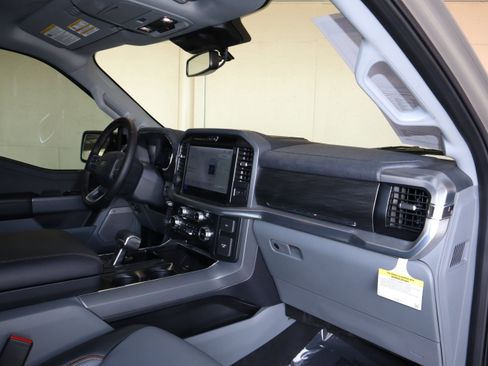 Used 2025 Ford F150 Lariat w/ Equipment Group 501A Mid image 39