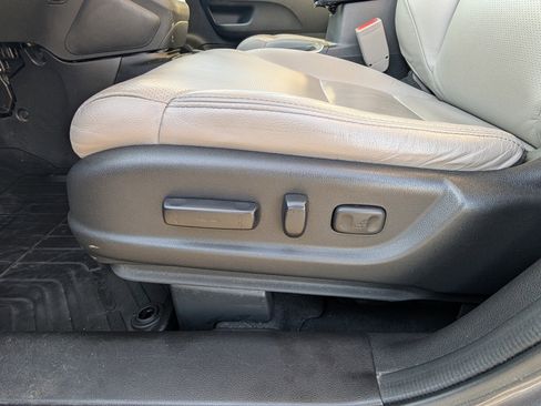 Used 2015 Honda CR-V EX-L image 18