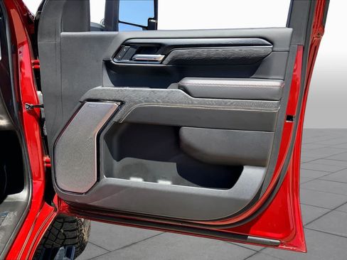 Used 2025 GMC Sierra 2500 AT4X AWD/4WD image 23