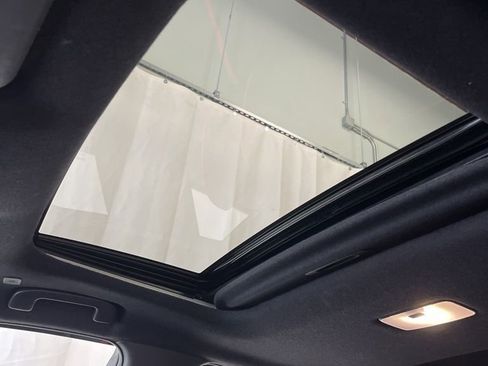 Used 2025 Toyota Corolla SE w/ SE Premium Package image 3