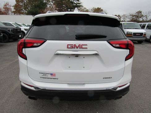 Certified 2020 GMC Terrain SLT w/ Preferred Package image 4