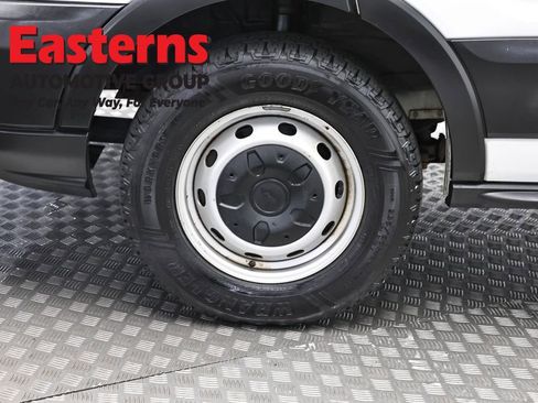 Used 2019 Ford Transit 250 148 Medium Roof RWD image 32