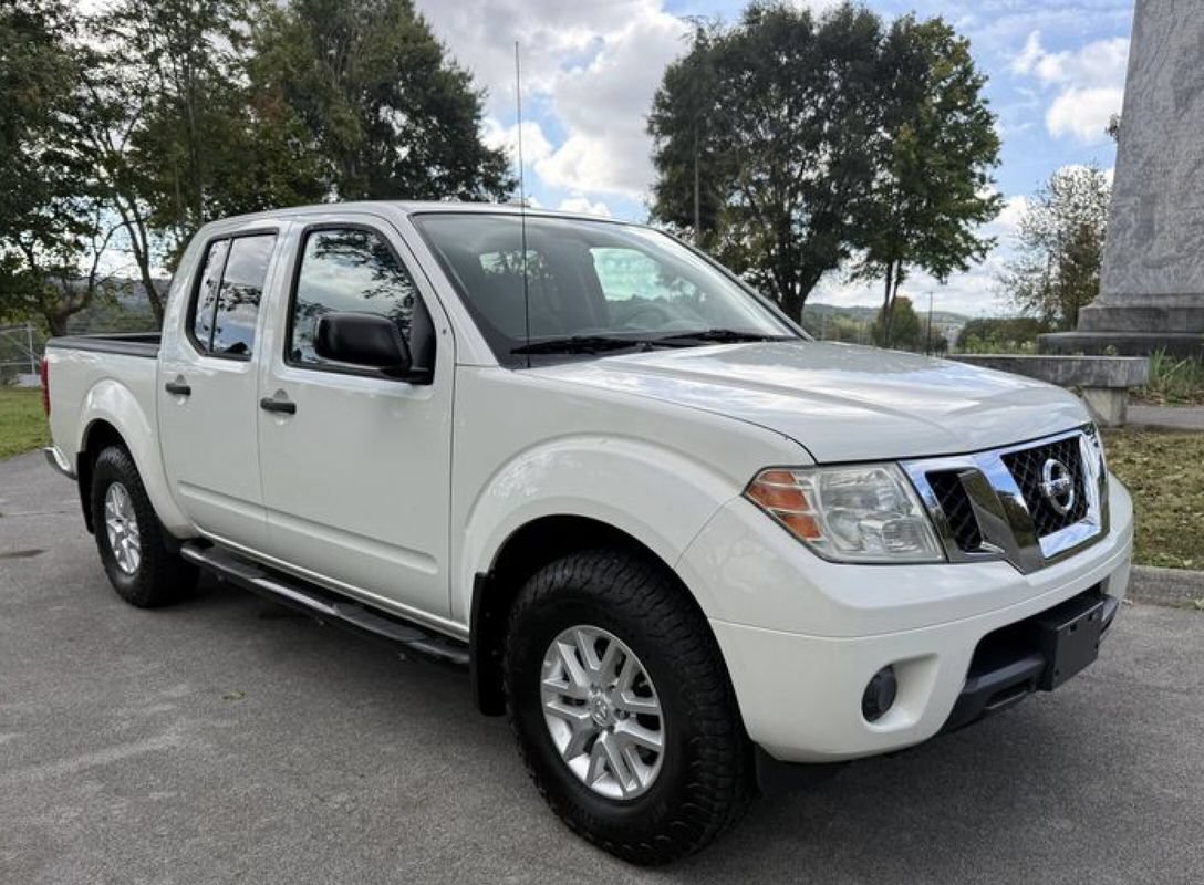 Used 2018 Nissan Frontier SV AWD/4WD image 3