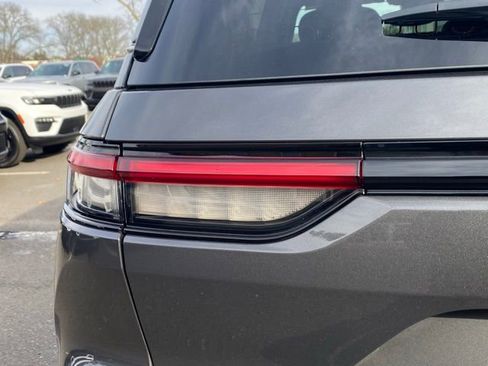 Used 2024 Jeep Grand Cherokee Limited 4xe image 17