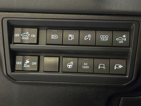 New 2026 Toyota Tundra Platinum AWD/4WD image 18