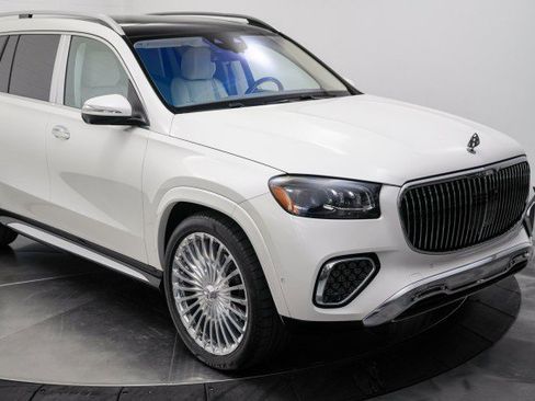 Used 2024 Mercedes-Benz Maybach GLS 600 GLS Maybach GLS 600 image 12