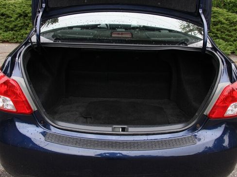 Used 2008 Toyota Yaris Sedan w/ Convenience Pkg FWD image 15