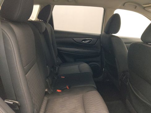 Used 2018 Nissan Rogue SV AWD/4WD image 19