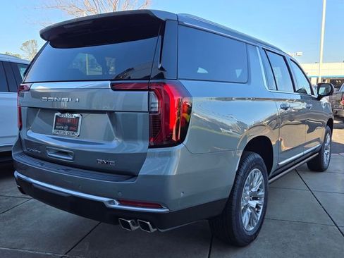 New 2026 GMC Yukon XL Denali w/ Sun & Power Step Package image 4